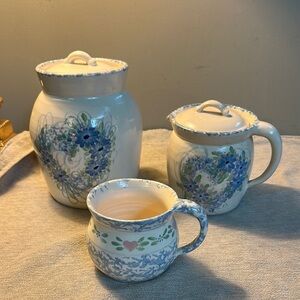 East Texas Pottery pitchers and cookies 🍪 jar hand Thrown Floral heart ❤️